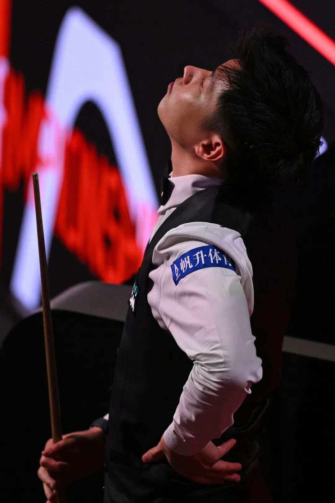 更展示了他 更展示了他