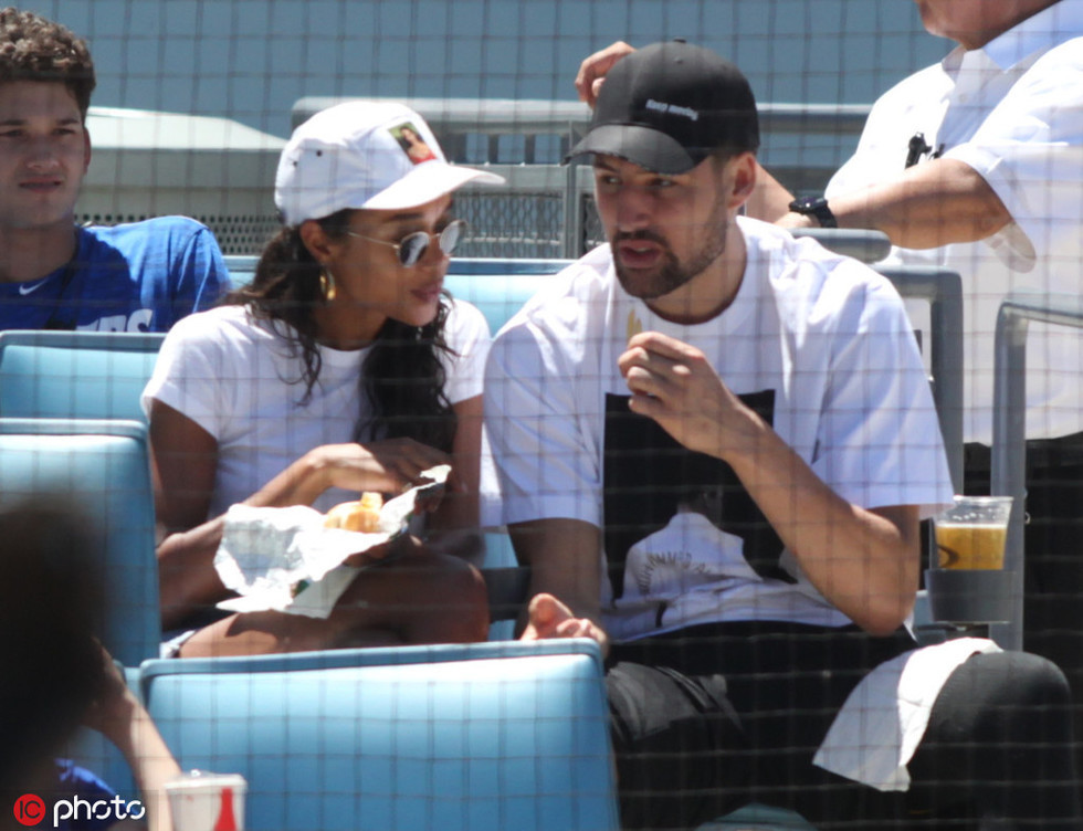 在对手拦网 在对手拦网